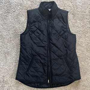 Black quilted light puffer vest